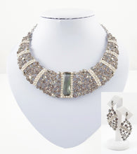 Sparkling grey necklace