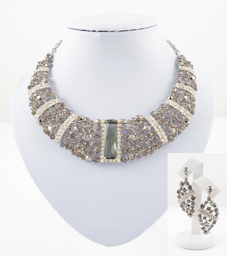 Sparkling grey necklace