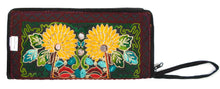 Pakistani purse - Yellow flower