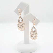 Pearl drop earrings