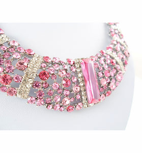 Round pink necklace