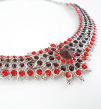 Red star necklace