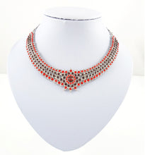 Red star necklace
