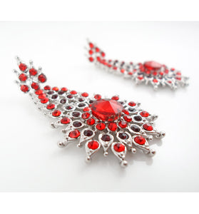 Red star necklace