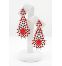 Red star necklace