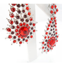 Red star necklace