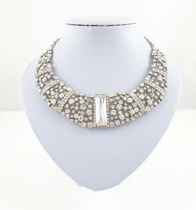 Sparkling grey necklace