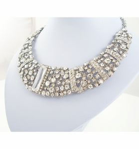 Sparkling grey necklace