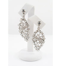 Sparkling silver necklace