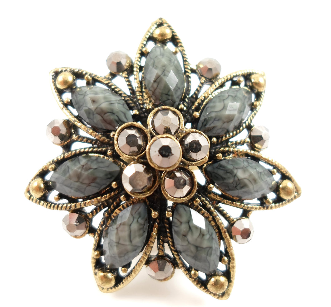 Statement ring - grey