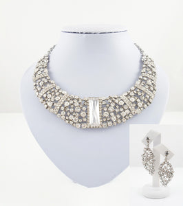 Sparkling silver necklace